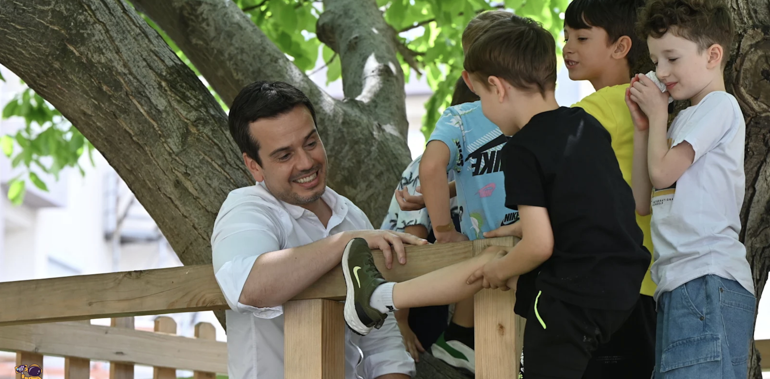 Ivan Novakovski with young learners on campus